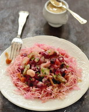 Винегрет с капустой, грибами и заправкой без масла