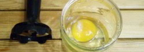 домашний майонез на курином яйце с чесноком и зеленью. Шаг 3