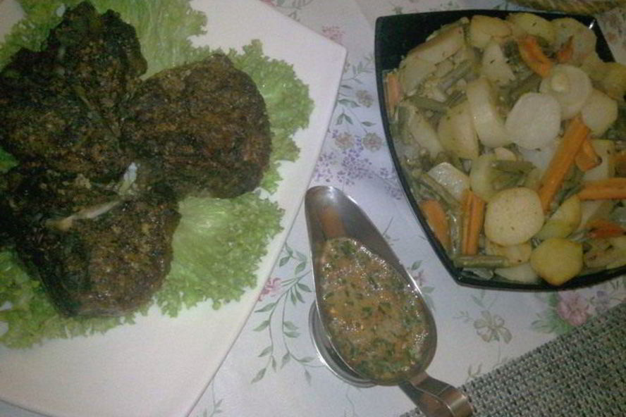 Рецепт антрекота в ореховом маринаде с овощами