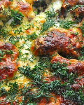 Куриные полпетты под сальсой и бешамель