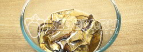 соус из сухих грибов со сметаной. Шаг 3