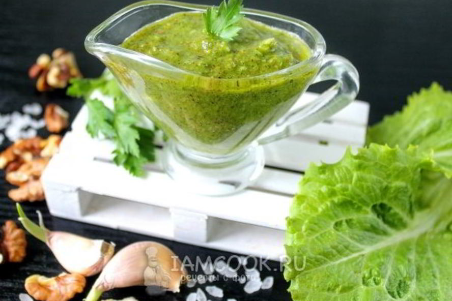 Рецепт бюджетного соуса песто