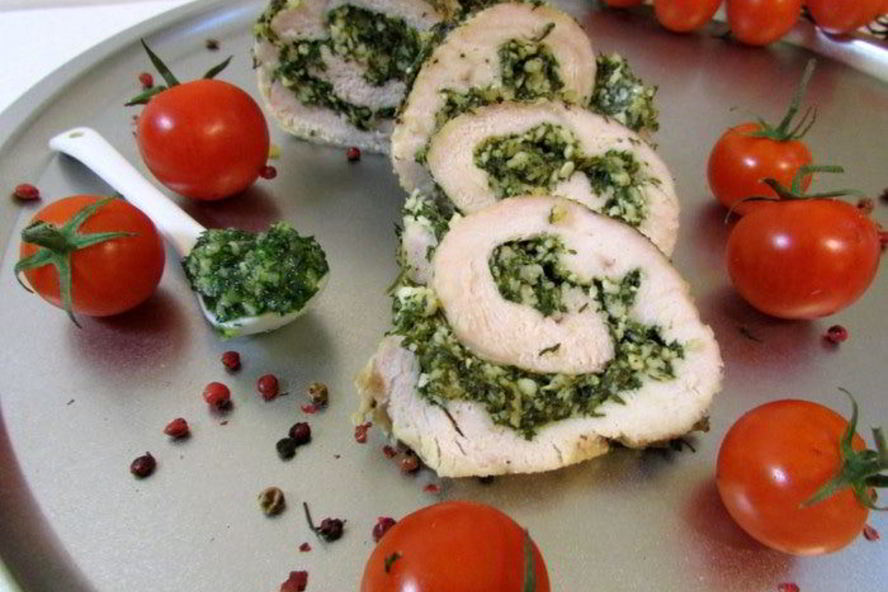 Рецепт филе индейки с соусом песто
