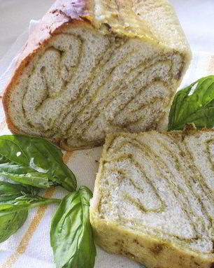 Хлеб с соусом песто