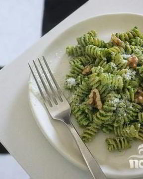 Паста с соусом Песто из капусты кале и грецких орехов