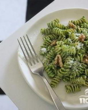 Паста с соусом Песто из капусты кале и грецких орехов