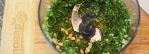 сосиски-гриль с соусом песто из руколлы. Шаг 4