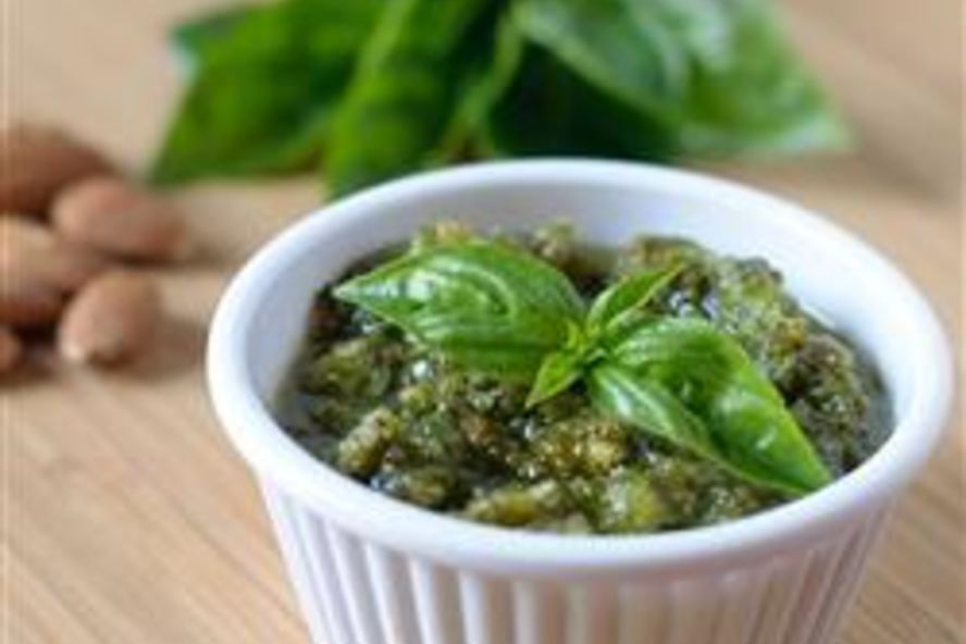 Рецепт соуса песто из базилика с орешками