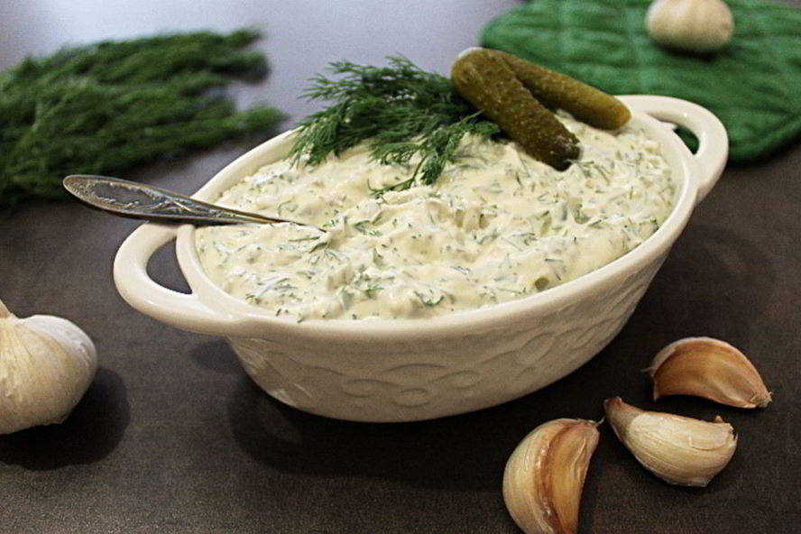 Рецепт соуса с маринованными огурчиками