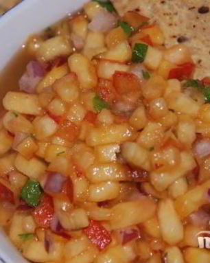 Персиковая сальса с кинзой, мятой и имбирем