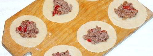 пирожки эмпанадас с соусом сальса. Шаг 15