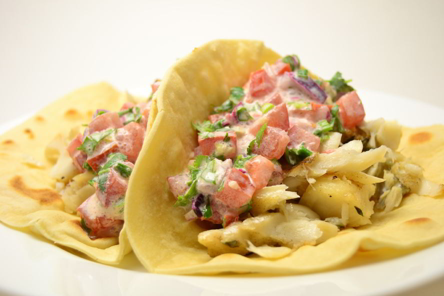 Рецепт тако с жареной треской и соусом сальса