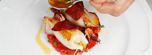 фаршированные кальмары на тартаре из томатов. Шаг 8