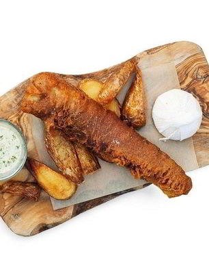 Фиш-энд-чипс с соусом тартар