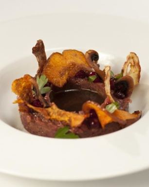 Тартар из говядины с грибами