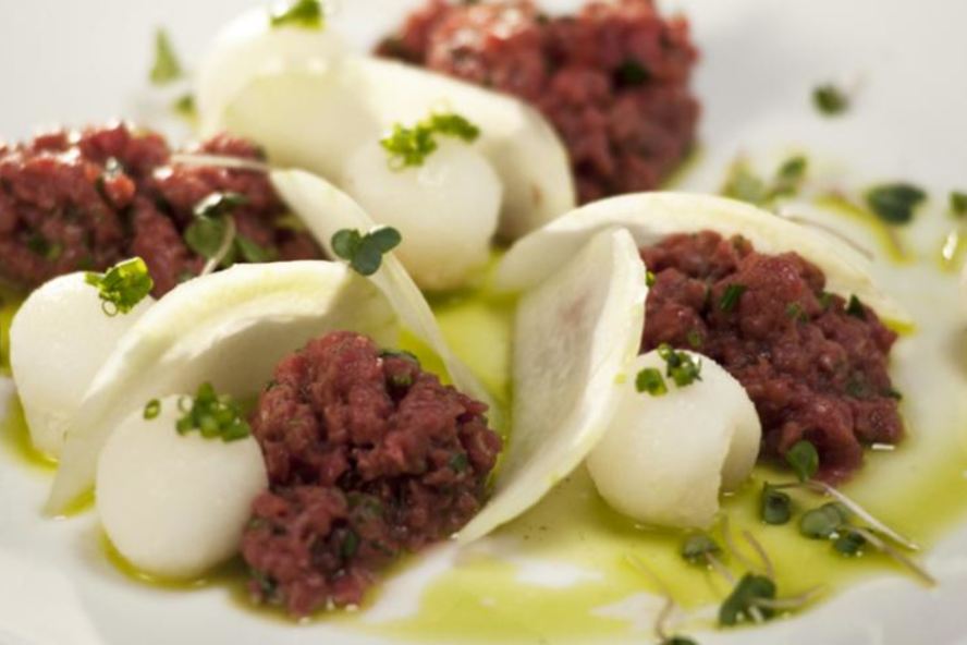 Рецепт тартара из говядины со свежей дыней