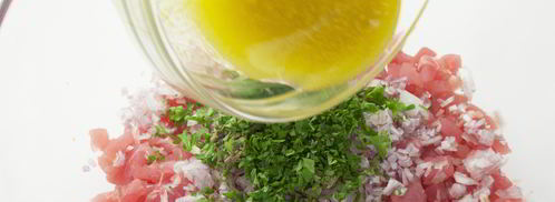 тартар из тунца с авокадо и помидорами черри. Шаг 3