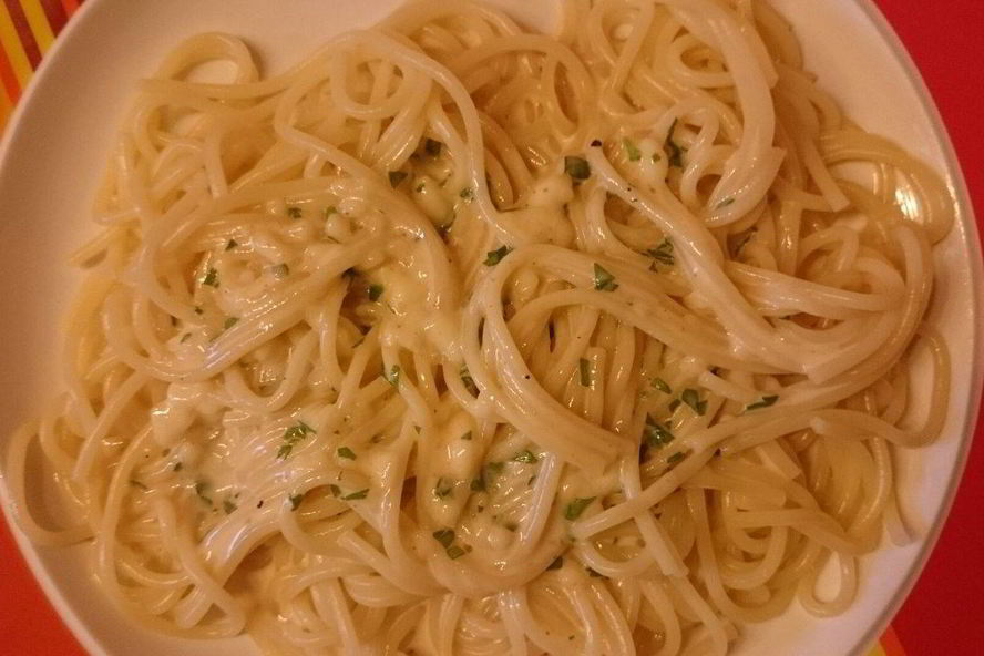 Рецепт сливочно-сырного соус с мускатным орехом для пасты