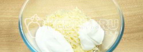 сырный соус с чесноком. Шаг 3