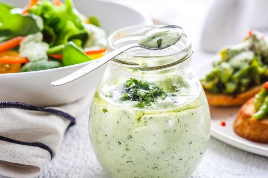 Рецепт сырного соуса с зеленью