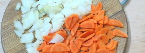 красный борщ с фасолью и копченостями. Шаг 6