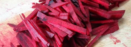 красный борщ со щавелем без капусты в мультиварке. Шаг 4