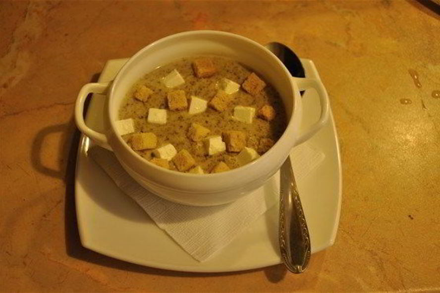 Рецепт крема-супа из шампиньонов на курином бульоне