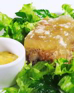 Крепкий костный телячий бульон