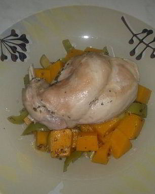 Кролик в Прованском бульоне с тушеной тыквой и перцем