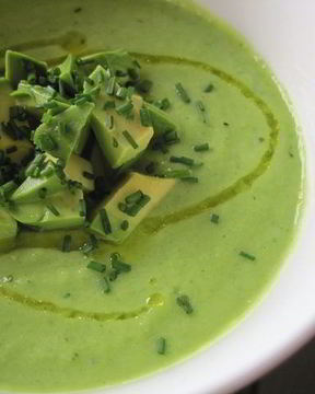 Зеленый гаспачо для сыроедов