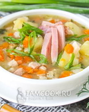 Гороховый суп с копченой грудинкой