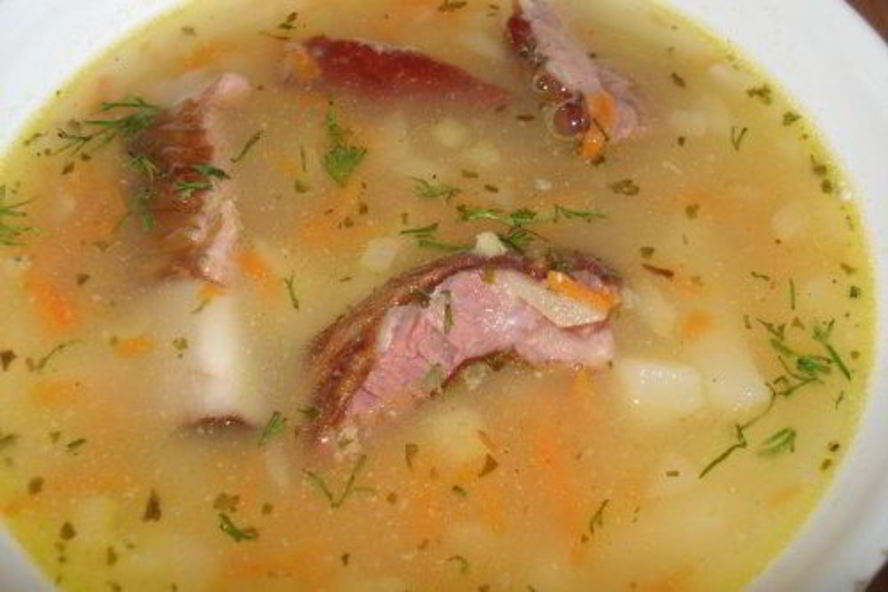 Рецепт горохового супа с копчеными свиными ребрышками в мультиварке