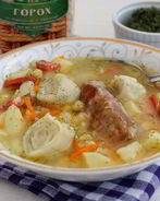 Гороховый суп с рулетиками