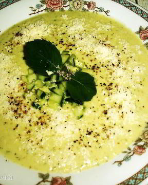 Холодный кабачково-огуречный суп