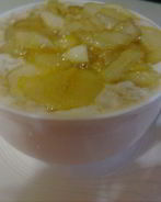 Молочный овсяный суп с грушей