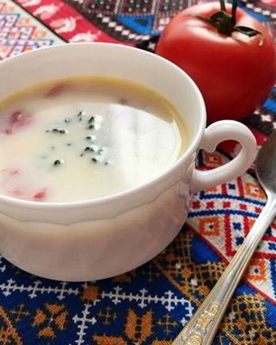 Молочный суп с томатами