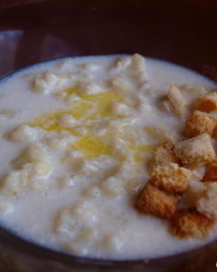 Суп молочный с цветной капустой