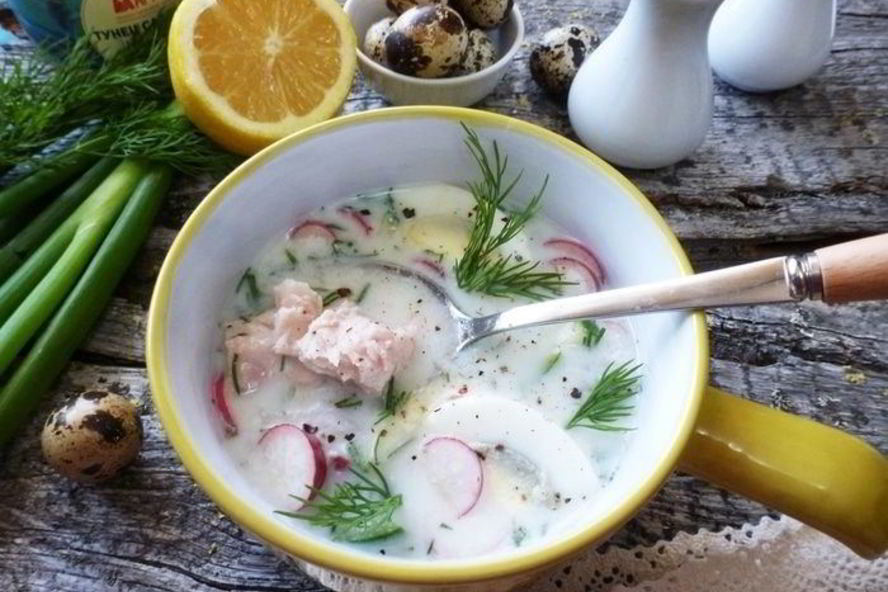 Рецепт легкой окрошки с тунцом