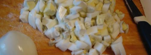 окрошка на кефире классическая с колбасой. Шаг 5