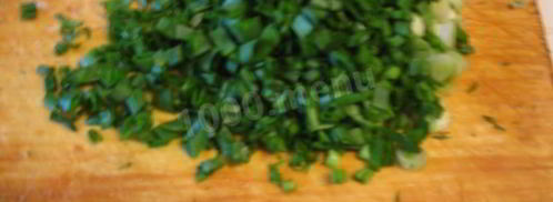 окрошка на кефире классическая с колбасой. Шаг 8