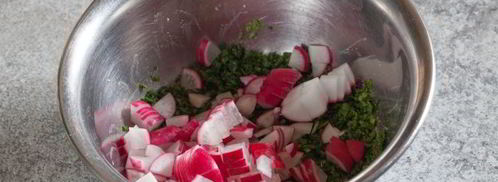 окрошка на квасе с полукопченой колбасой. Шаг 8