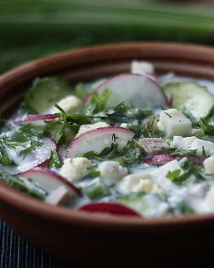 Окрошка на квасе с редисом