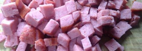 окрошка с куриной грудкой и помидорами. Шаг 3