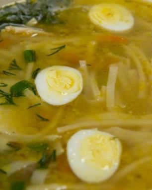 Куриный суп с лапшой и овощами