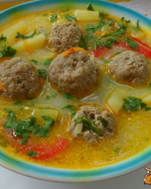 Суп с овощами и тефтелями