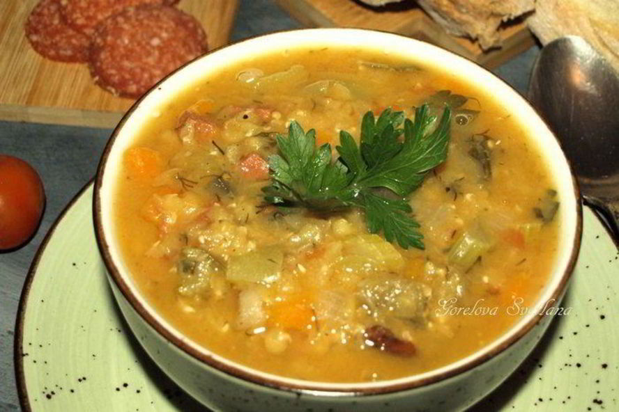 Рецепт чечевичной похлебки с овощами и пепперони