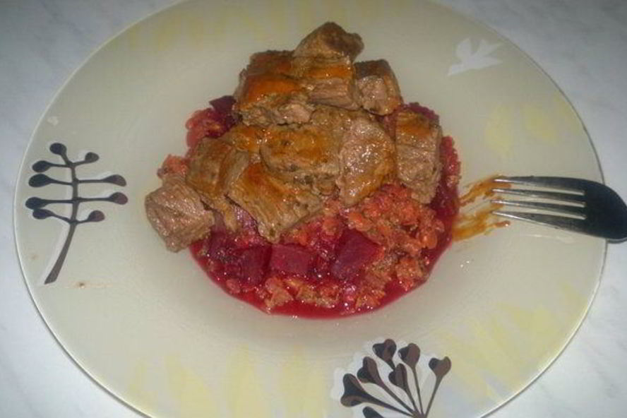 Рецепт чечевичной похлебки со свеклой, луком и горчицей