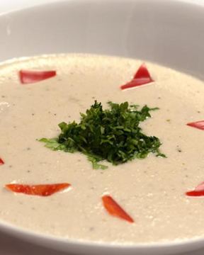 Чесночная похлебка с лепешками