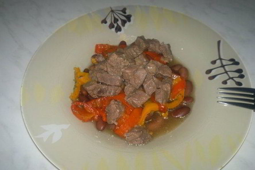 Рецепт похлебки из бобов со сладкими перцами и мясным бульоном на бальзамическом уксусе