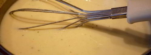 похлебка с семгой и шпинатом под домашним слоеным тестом очарована, околдована. Шаг 12